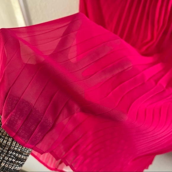 EXPRESS Pink Pleated Tie Blouse Shirt - Picture 4 of 5